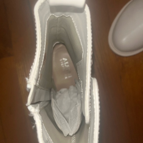 ALFANI Step Flex CHANTAL boots. Winter White with Straps. - Picture 5 of 6